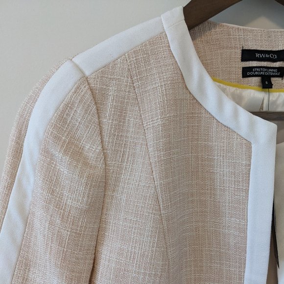 RW&CO. Blush Cream and White Blazer - Picture 3 of 7